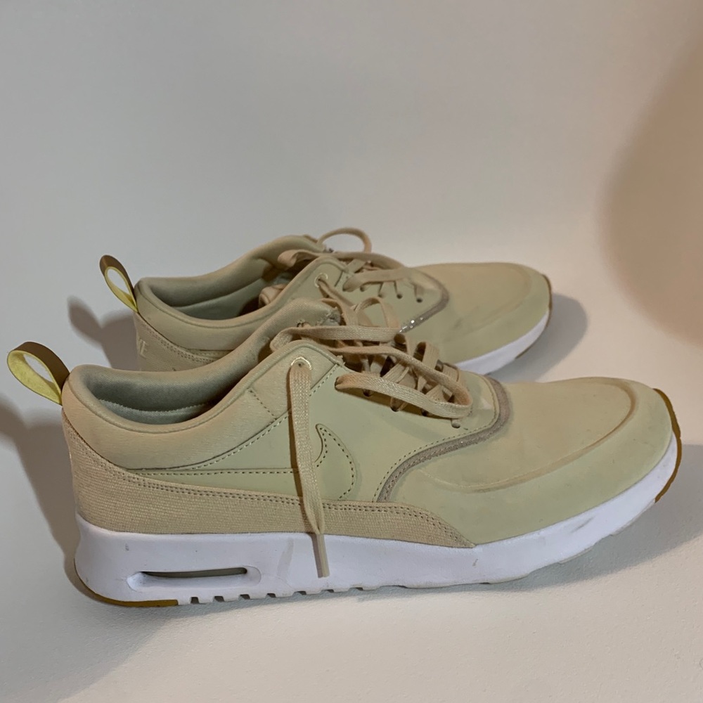 NIKE AIR MAX THEA